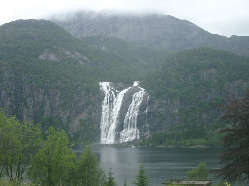 Laukelandsfossen